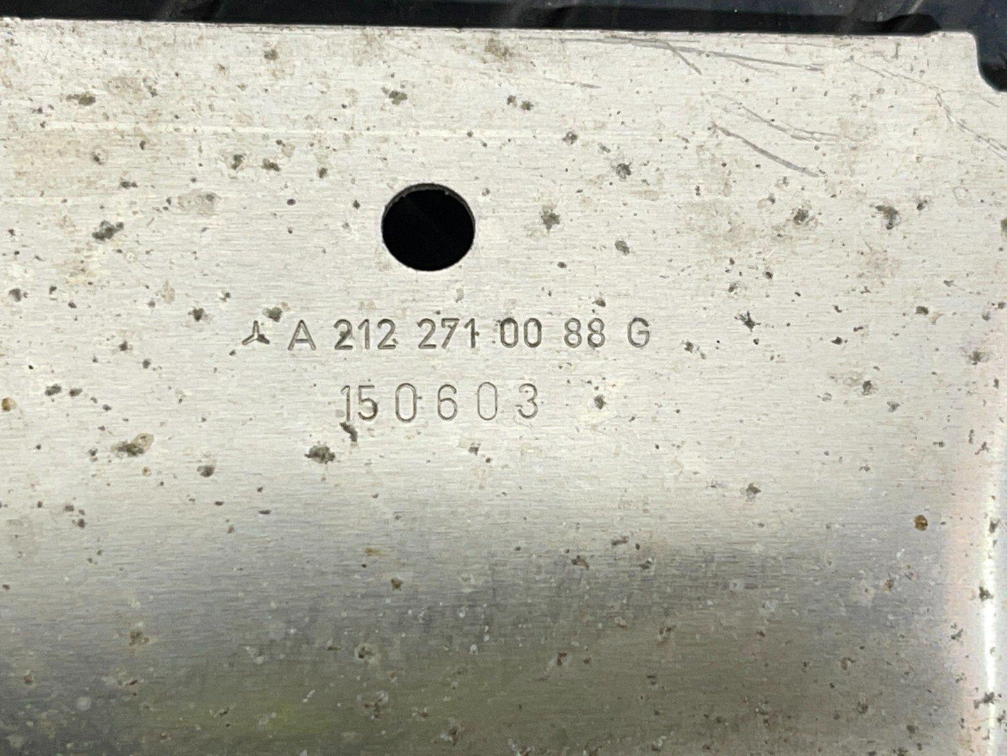 14-21 MERCEDES C350h W205 TRANSMISSION CASE SCREENING PLATE A2122710088