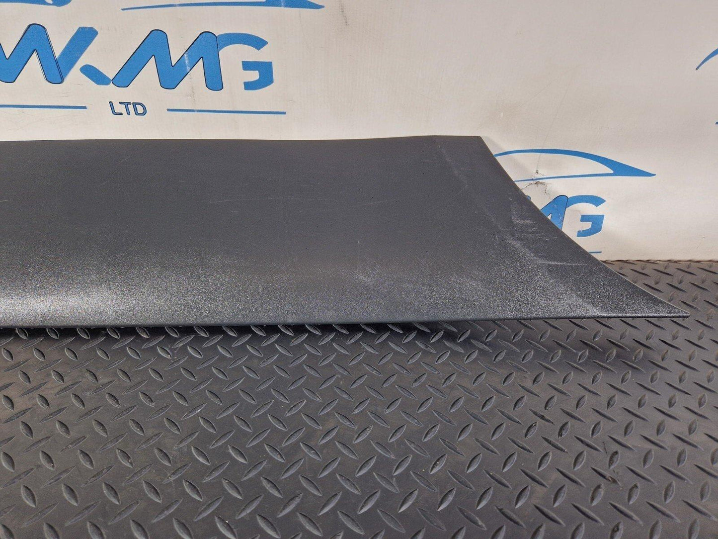 18-ON MERCEDES BENZ SPRINTER W907 MOULDING LEFT SIDE REAR A9106905800