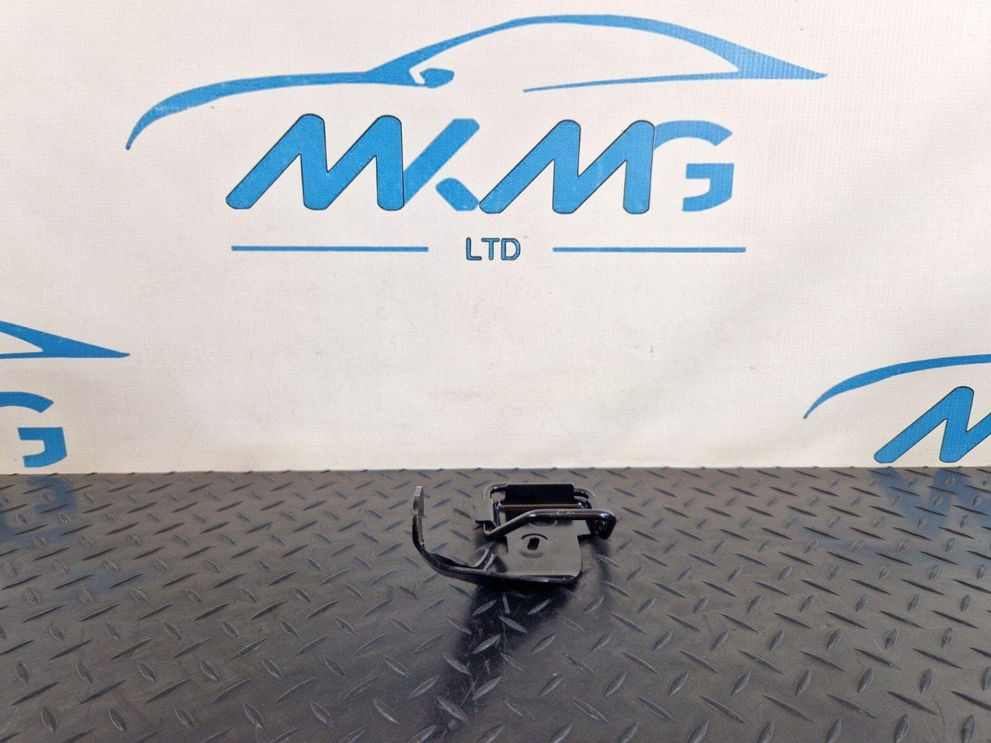 MERCEDES A CLASS W177 REAR RIGH O/S SEAT ISOFIX HOLDER MOUNT BRACKET A1779201800