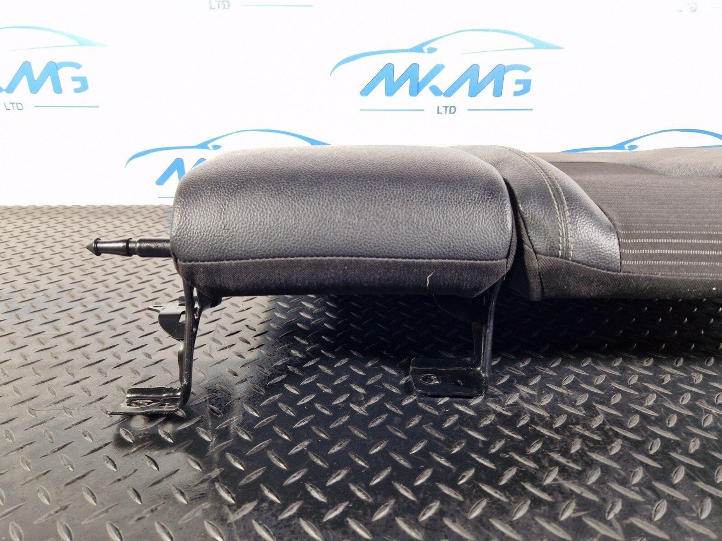 18-ON MERCEDES BENZ A CLASS W177 REAR LEFT LEATHER SEAT BACKREST A1779200102