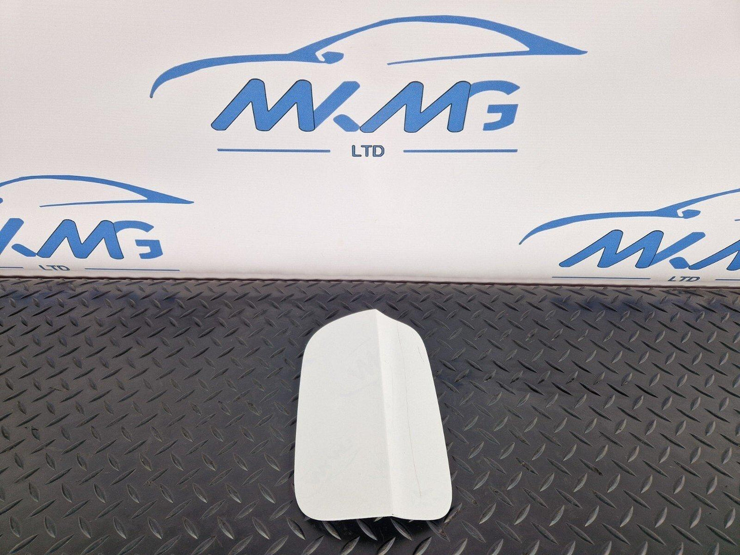 16-23 AUDI S5 COUPE GENUINE REAR FUEL DOOR COVER TRIM IBIS WHITE LY9C 8W6809907