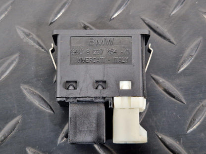 11-18 BMW 6 SERIES F06 AUX IN USB SOCKET POWER PORT 9237654