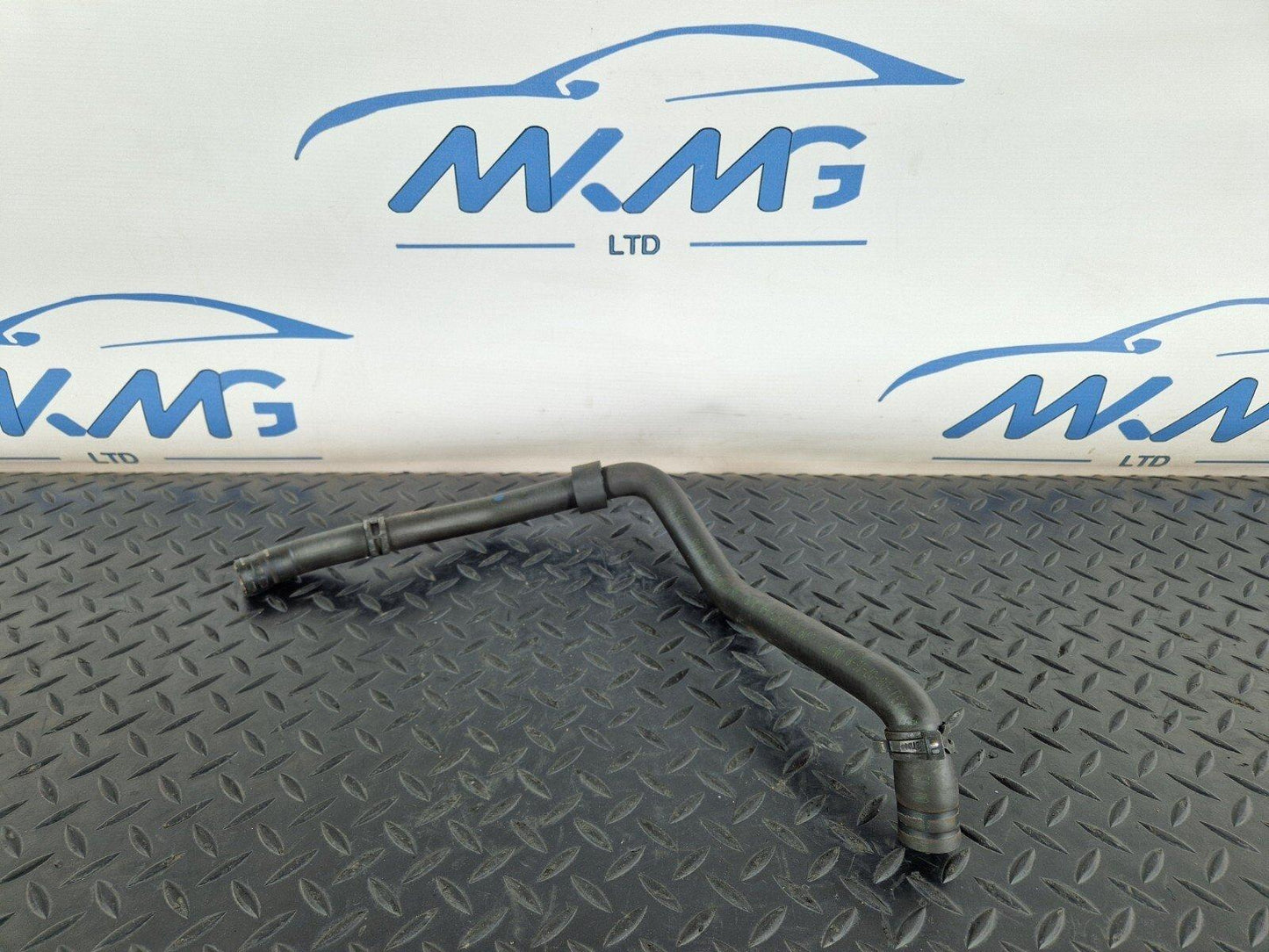 16-19 AUDI A4 AVANT B9 S-LINE OEM ENGINE COOLANT HOSE 8W2122096