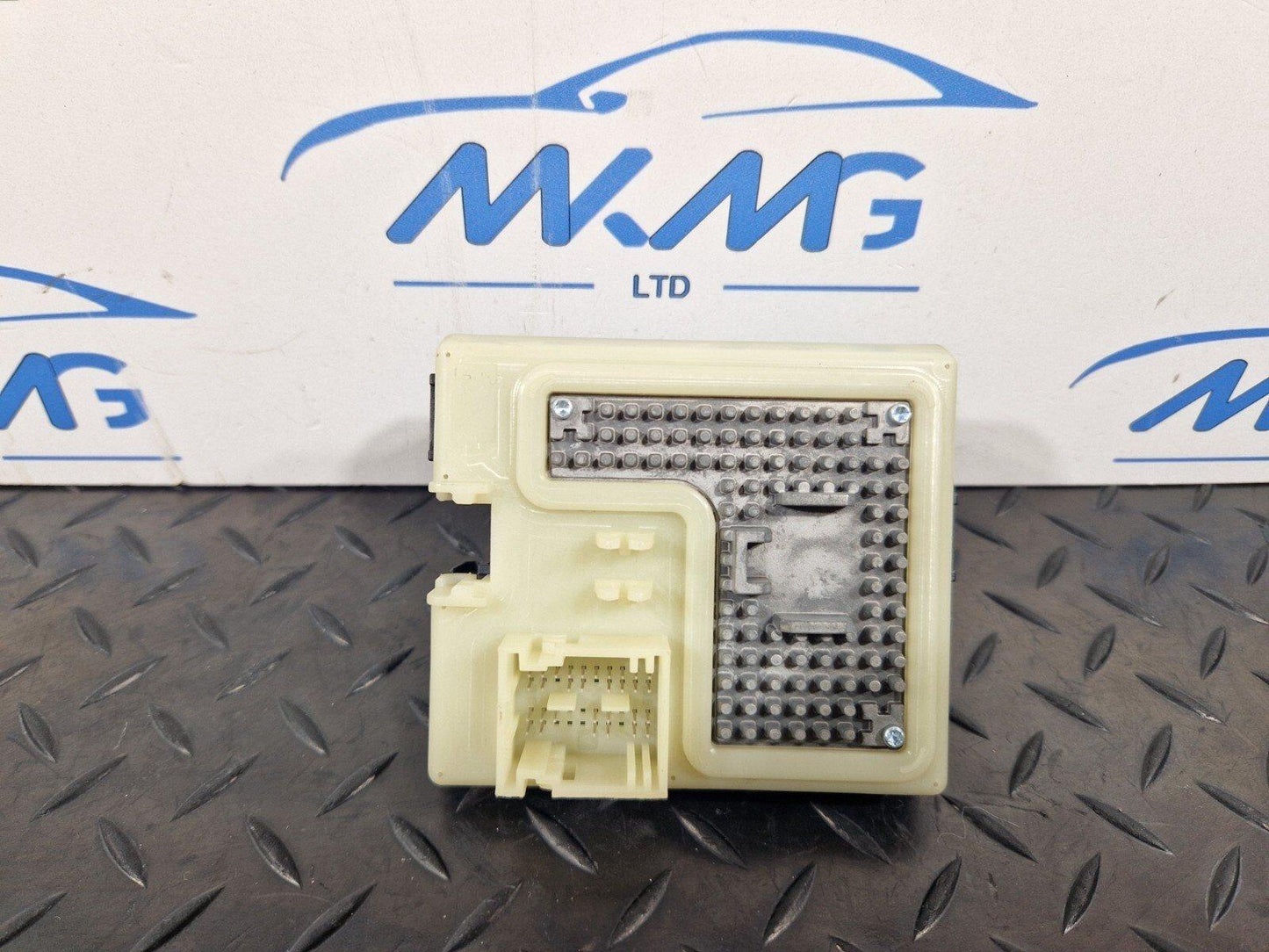 14-21 MERCEDES-BENZ C250D W205 OEM IGNITION SYSTEM START STOP SWITCH A2229003409