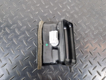 16-19 AUDI A4 AVANT B9 S-LINE OEM AIR CHANEL CONNECTING VENT 8W0857042
