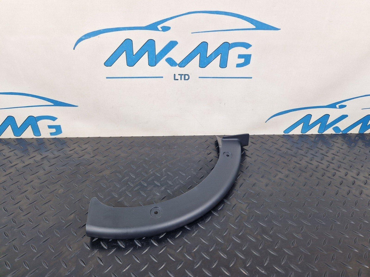 16-19 AUDI A4 B9 GENUINE BOOT LID RIGHT SIDE HINGE TRIM COVER 8W5971822