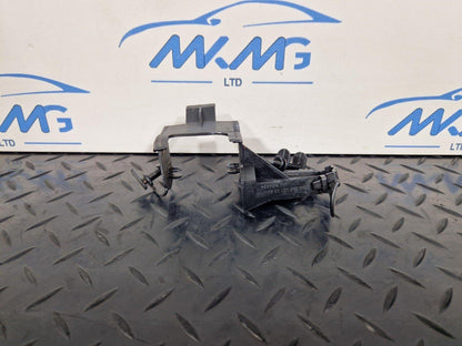 14-20 MERCEDES BENZ GLA X156 SUSPENSION STRUT FRONT LEFT BRACKET A2464210594