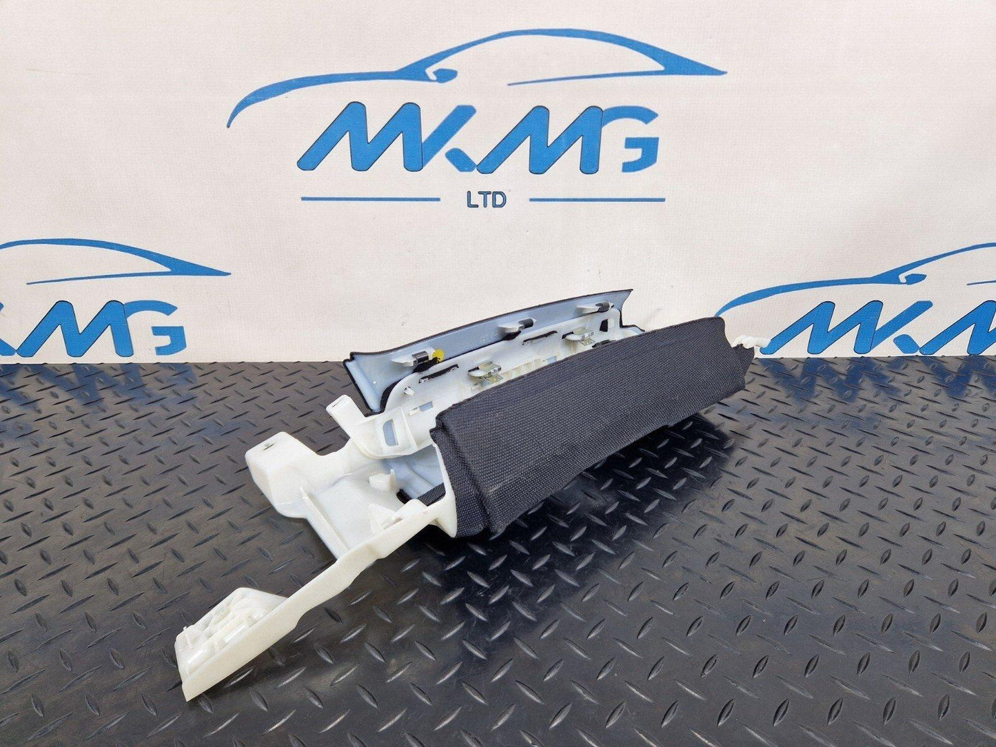 16-23 AUDI S5 COUPE GENUINE RIGHT SIDE B PILLAR TRIM COVER PANEL 8W6867244A