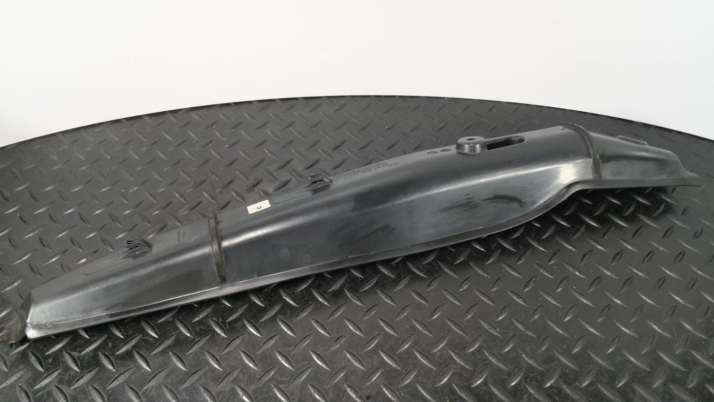 13-19 MERCEDES BENZ CLA W117 C117 FRONT RIGHT FENDER RUBBER SEAL A1178890225