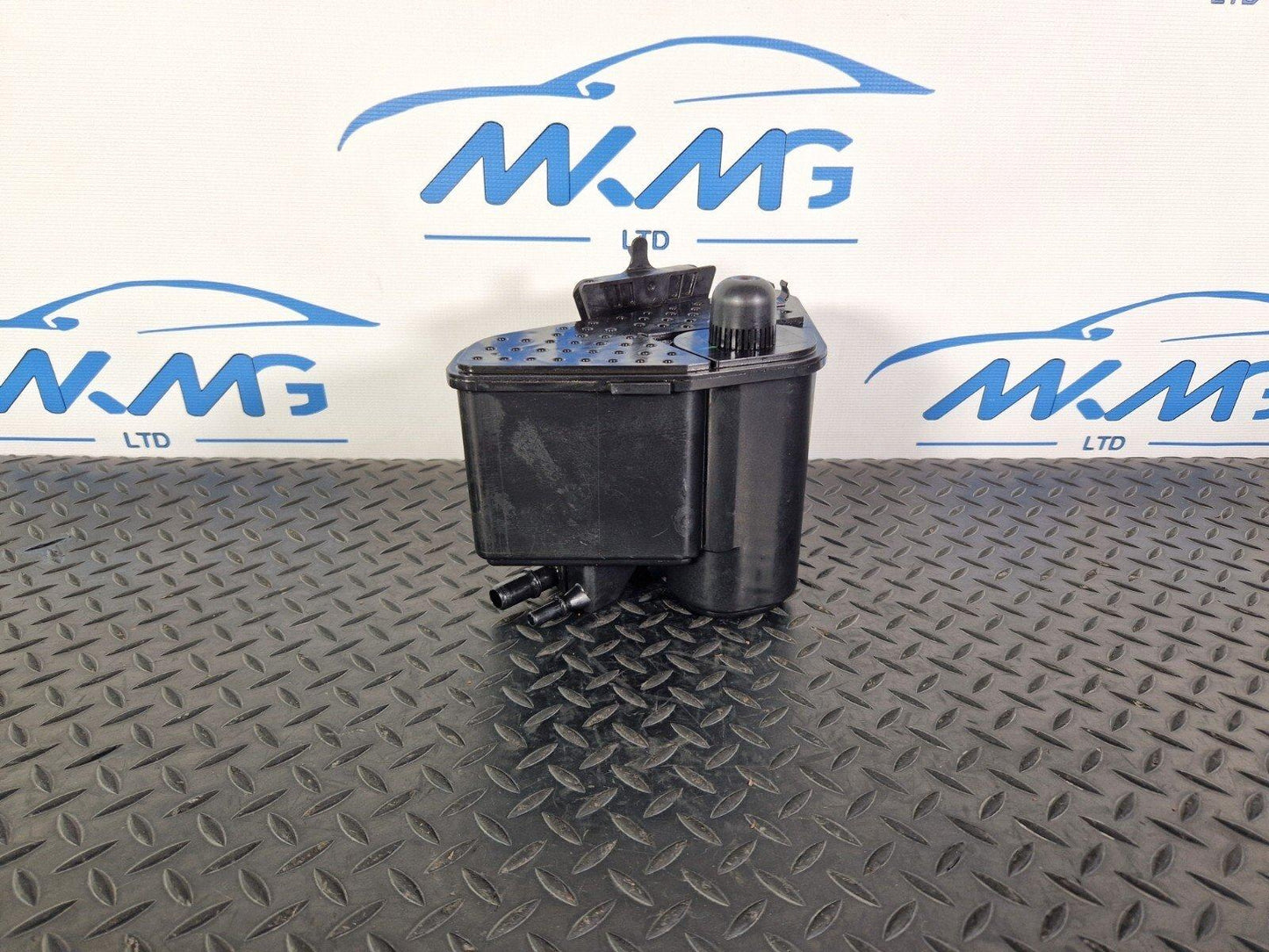 14-20 MERCEDES BENZ GLA 200 X156 OEM CARBON TANK FUEL VAPOUR A2464702900