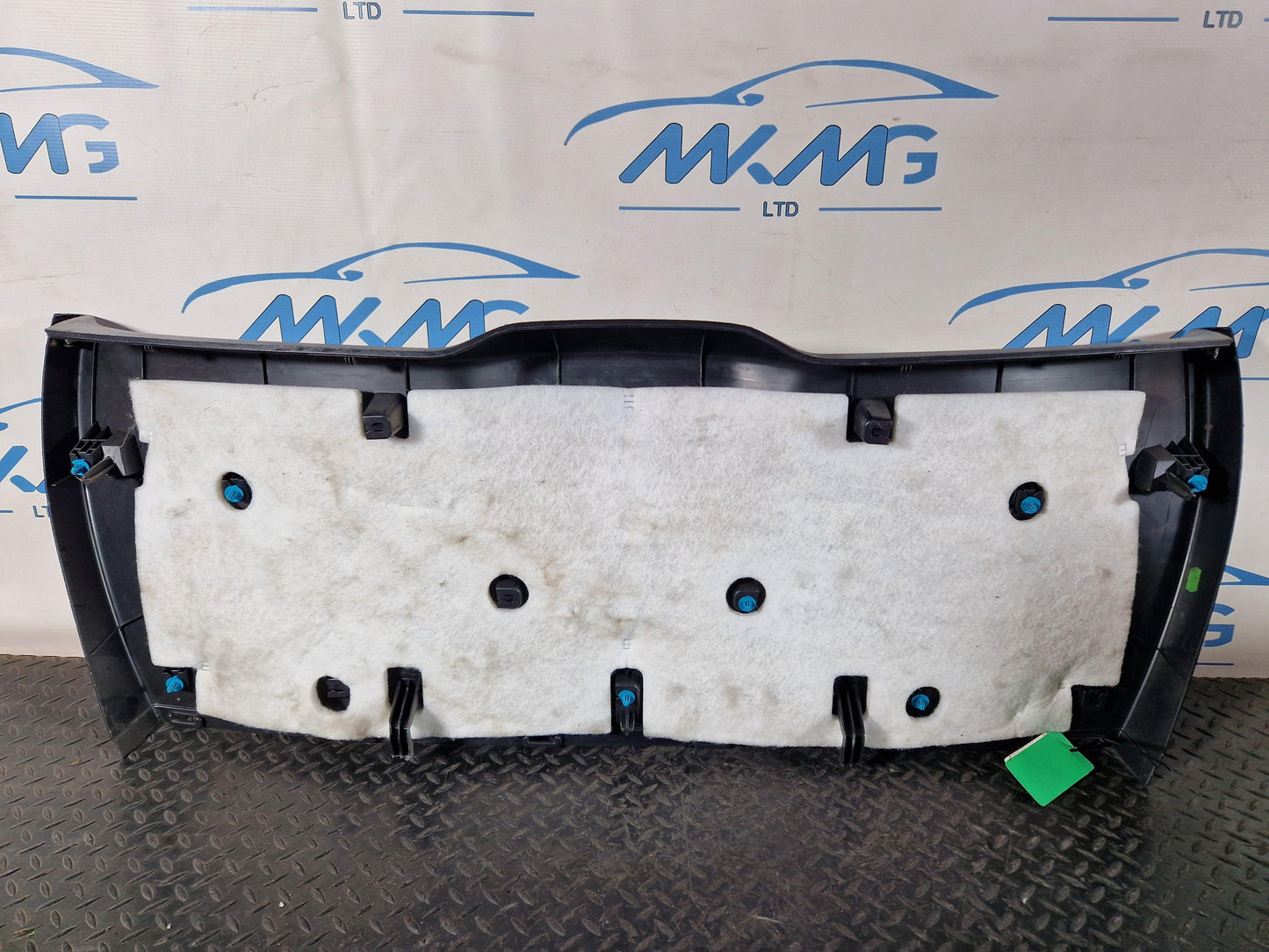 12-18 MERCEDES BENZ B-CLASS W246 OEM REAR BOOT TAILGATE TRIM A2467400070