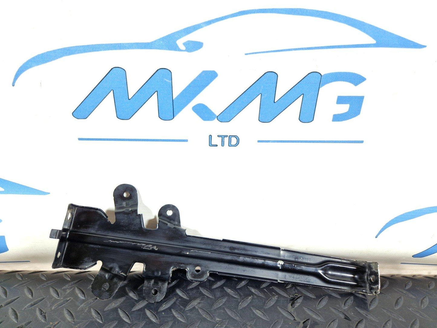 11-19 MERCEDES BENZ ML W166 GENUINE DISTANCE SENSOR MOUNT BRACKET A1666264031