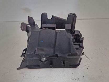 2014 MERCEDES-BENZ C117 W176 FUSE BOX A2465400024