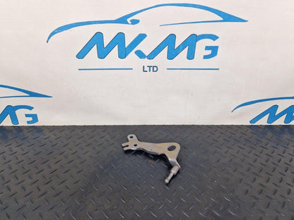 14-21 MERCEDES BENZ C220d W205 ENGINE LEFT REAR LIFTING LUG CLIP MOUNT HOLDER