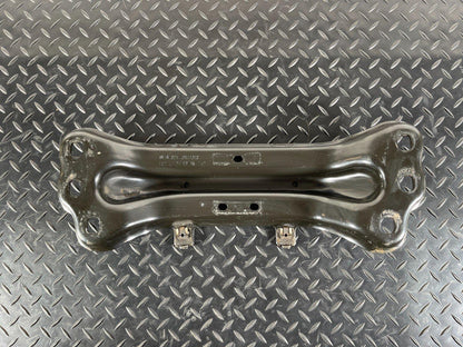 14-21 MERCEDES BENZ C350e W205 GEARBOX MOUNT BRACKET SUPPORT CARRIER A2052401202
