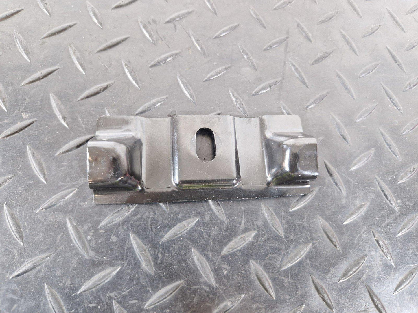 14-21 MERCEDES BENZ C300h W205 OEM BATTERY HOLDER A2056193200