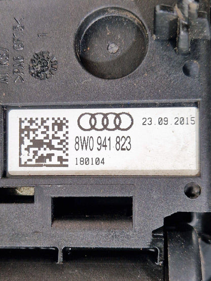 16-19 AUDI A4 B9 S-LINE BATTERY POWER DISTRIBUTION FUSE BOX 8W0941823
