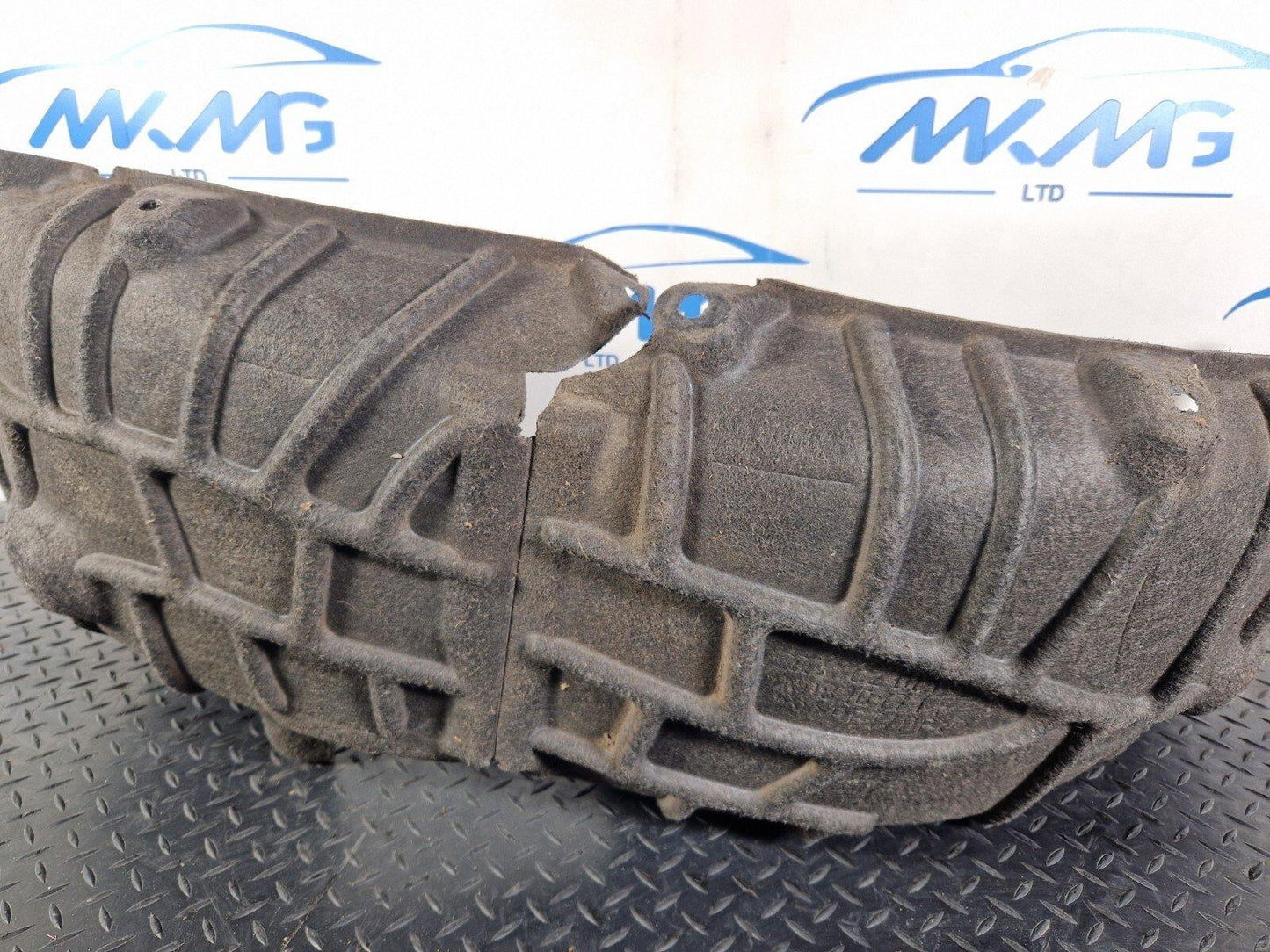 16-19 AUDI A4 B9 LEFT REAR WHEEL ARCH LINER COVER 8W0810171F