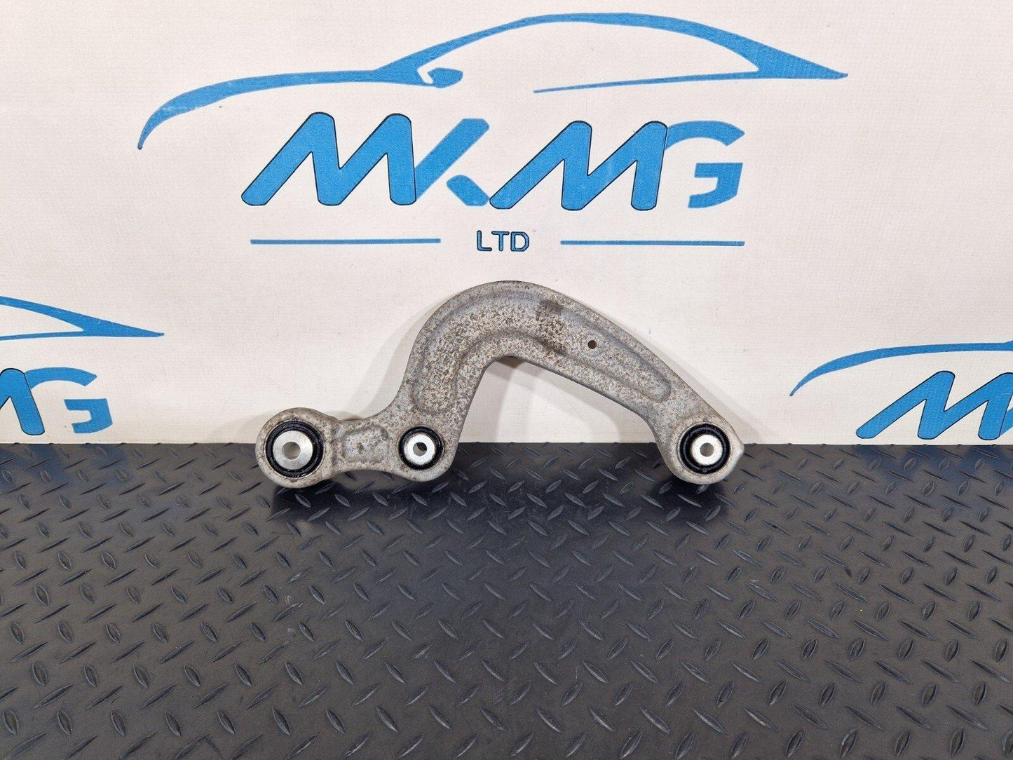 16-19 AUDI A4 B9 GENUINE OEM REAR LEFT CONTROL ARM REAR LEFT CONTROL ARM 8W05053