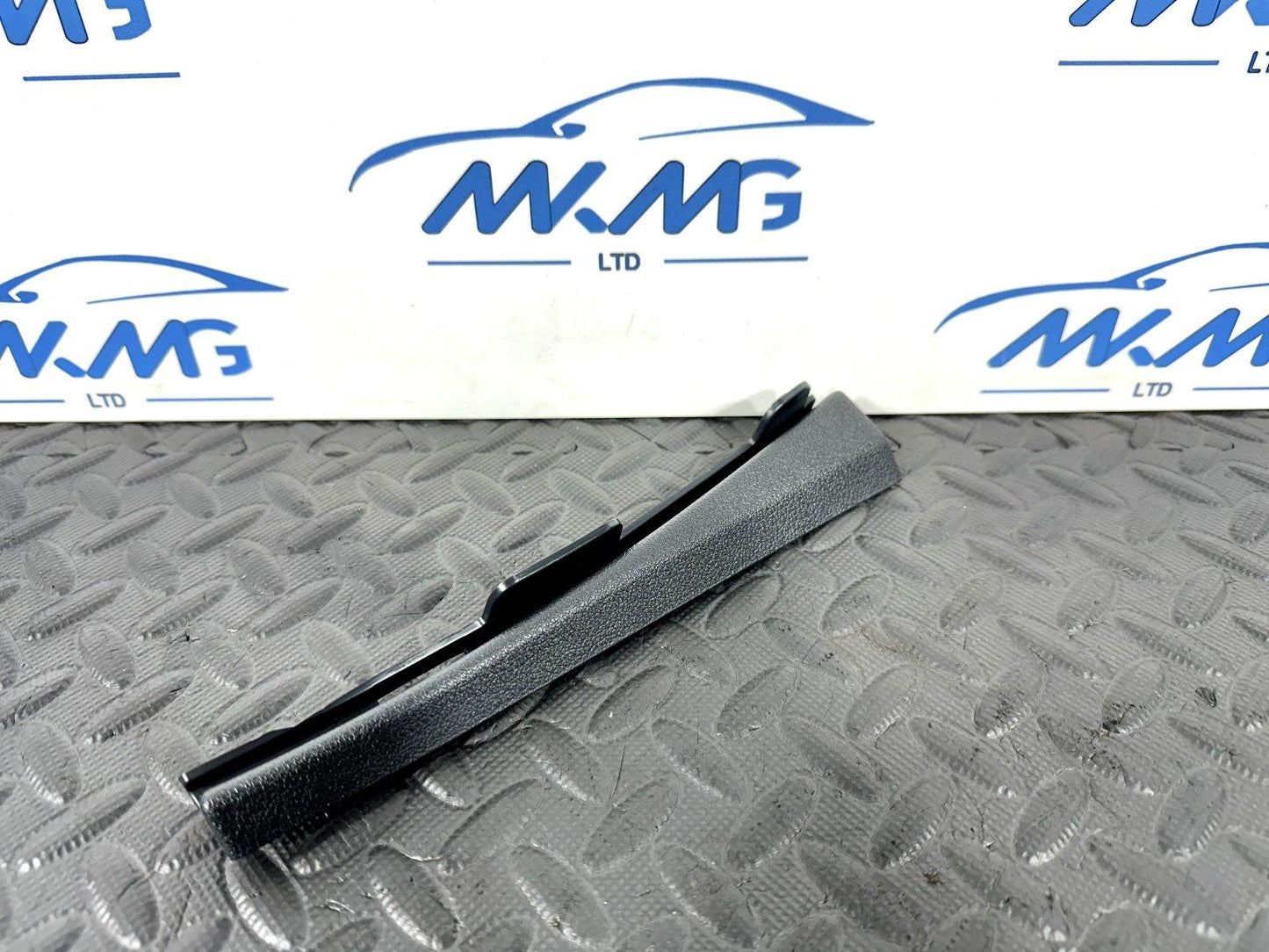 16-19 AUDI A4 B9 AVANT GENUINE LEFT PASSENGER SIDE A PILLAR TRIM 8W0868203LI