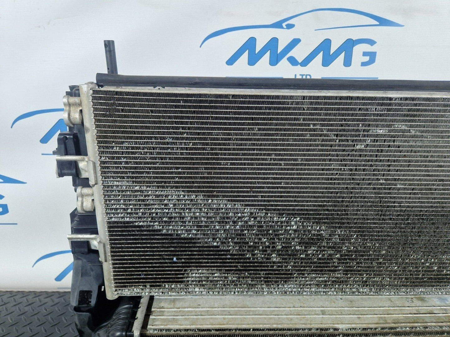 14-21 BMW 2 SERIES F45 F46 218D GENUINE COOLANT RADIATOR & FAN 7617630 7617608