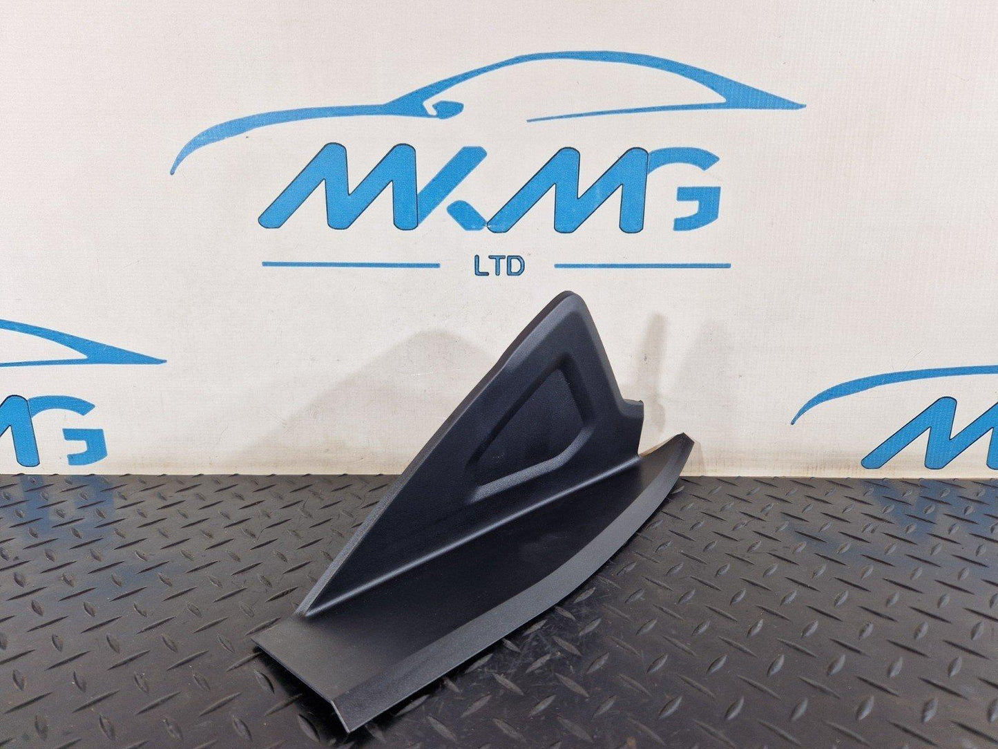 19-ON RANGE ROVER EVOQUE L551 OEM RIGHT O/S DASHBOARD TRIM COVER K8D2-04480-A