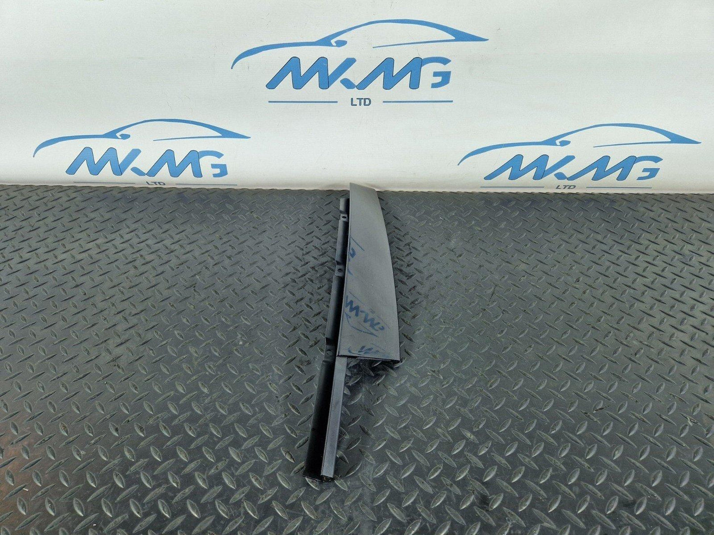 10-17 AUDI A8 4H PASSENGER SIDE FRONT DOOR EXTERIOR TRIM COVER 4H0837901