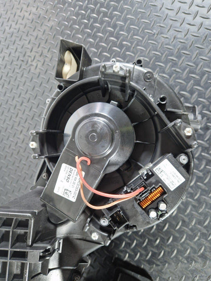 13-19 MERCEDES CLA C117 AIR CONDITIONING HEATER MATRIX HOUSING BOX A2468305601