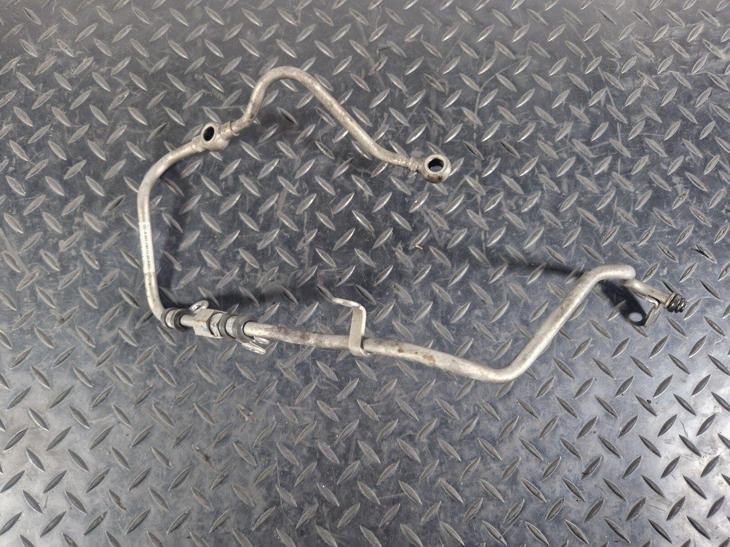 14-21 MERCEDES BENZ C300h W205 TURBOCHARGER OIL FEED  LINE A6511801020