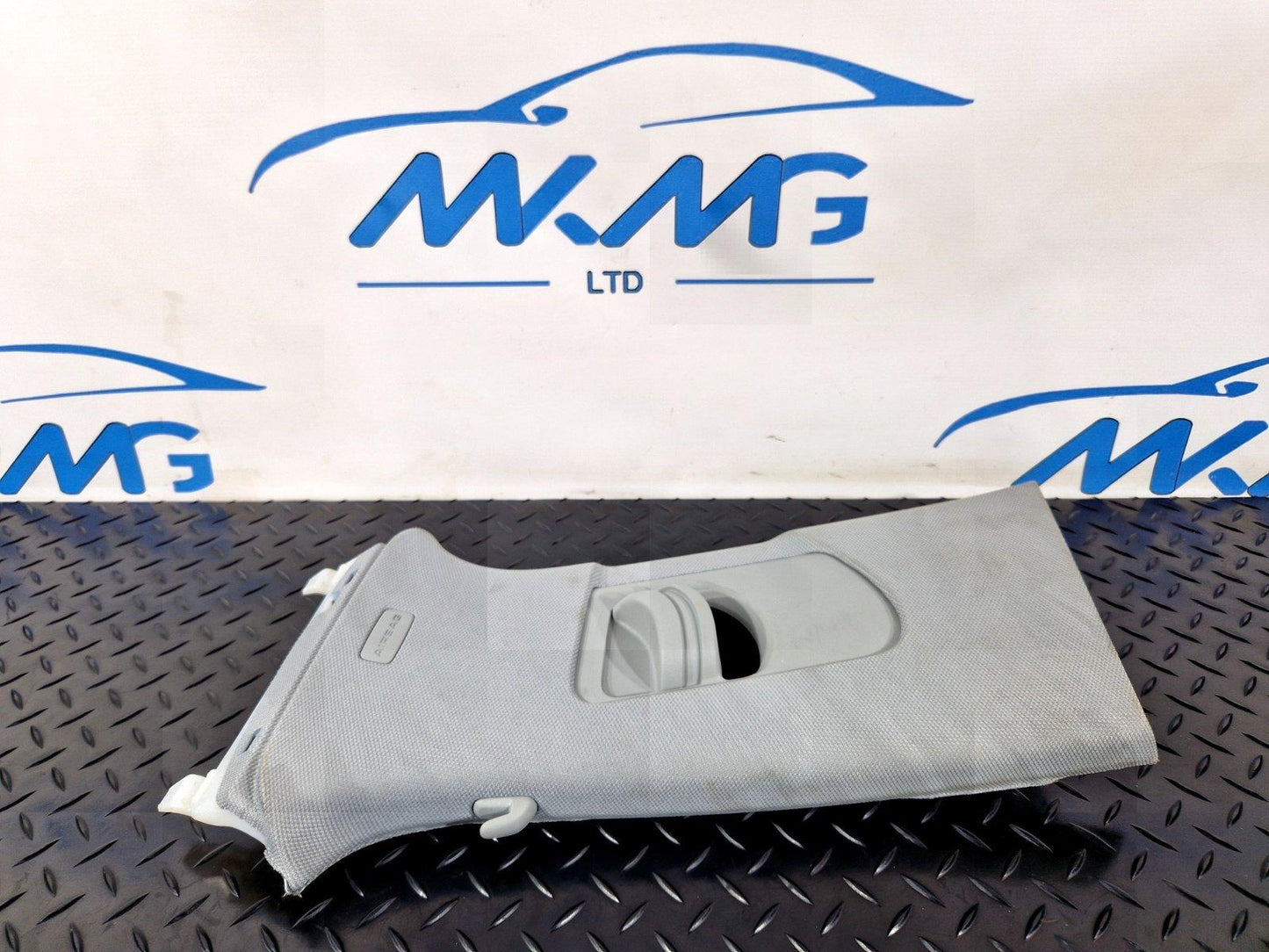 16-19 AUDI A4 B9 GENUINE LEFT PASSENGER SIDE B-PILLAR TRIM COVER 8W0867243E