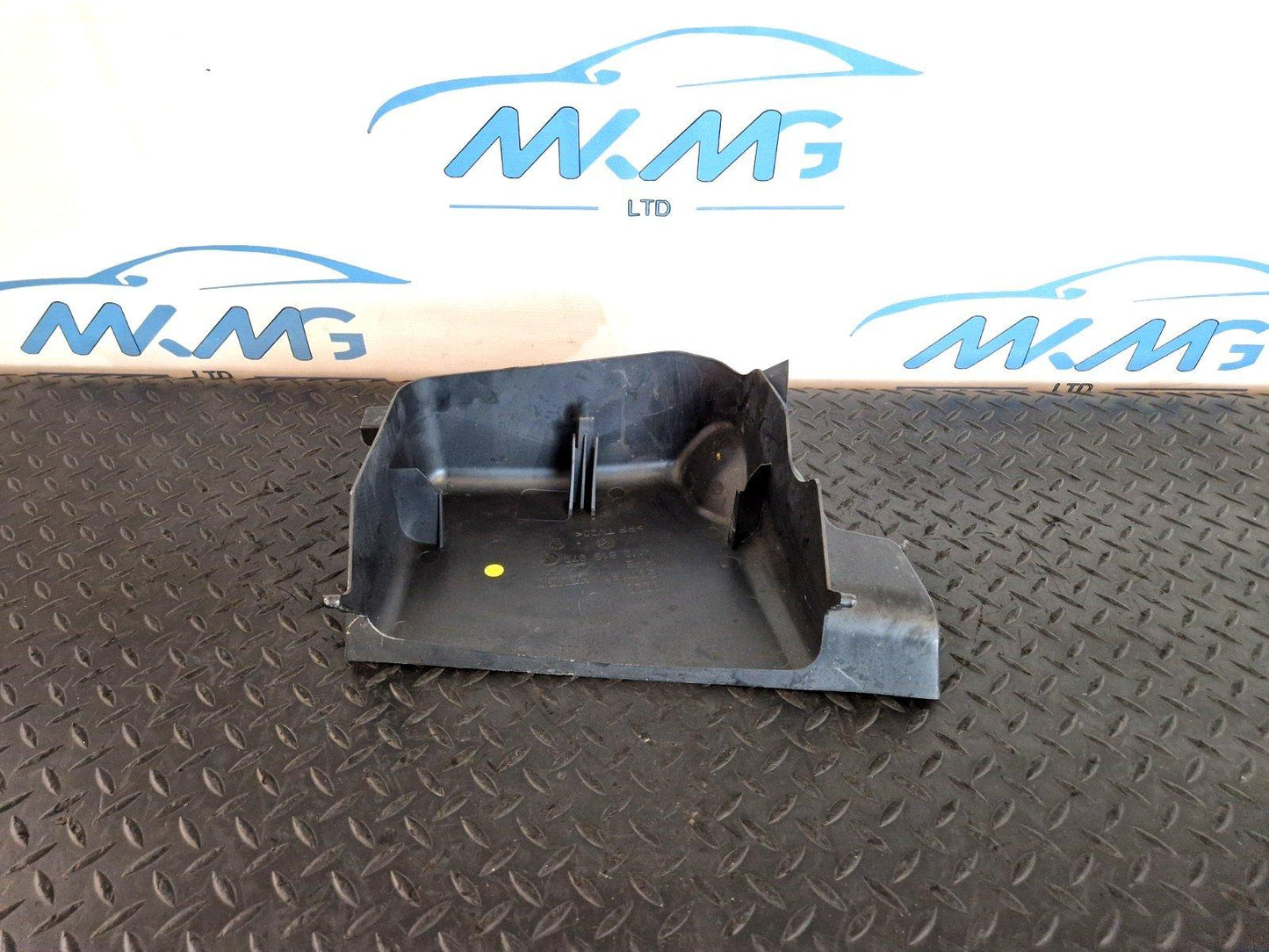16-20 AUDI Q7 4M 3.0 DIESEL LEFT SIDE UNDER BONNET AIR INTAKE COVER 4M2819979