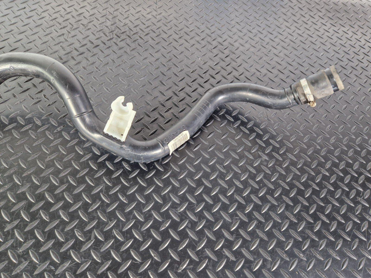 14-16 BMW 2 SERIES F22 GENUINE FUEL TANK FILLER NECK PIPE 7244022
