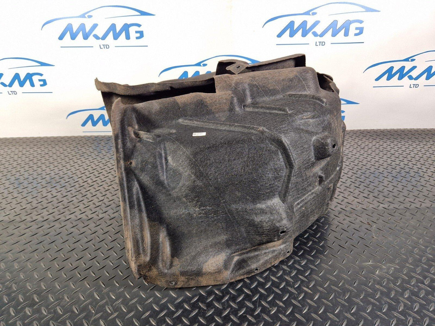 16-19 AUDI A4 B9 GENUINE RIGHT DRIVER SIDE REAR WHEEL ARCH LINER 8W0810172F