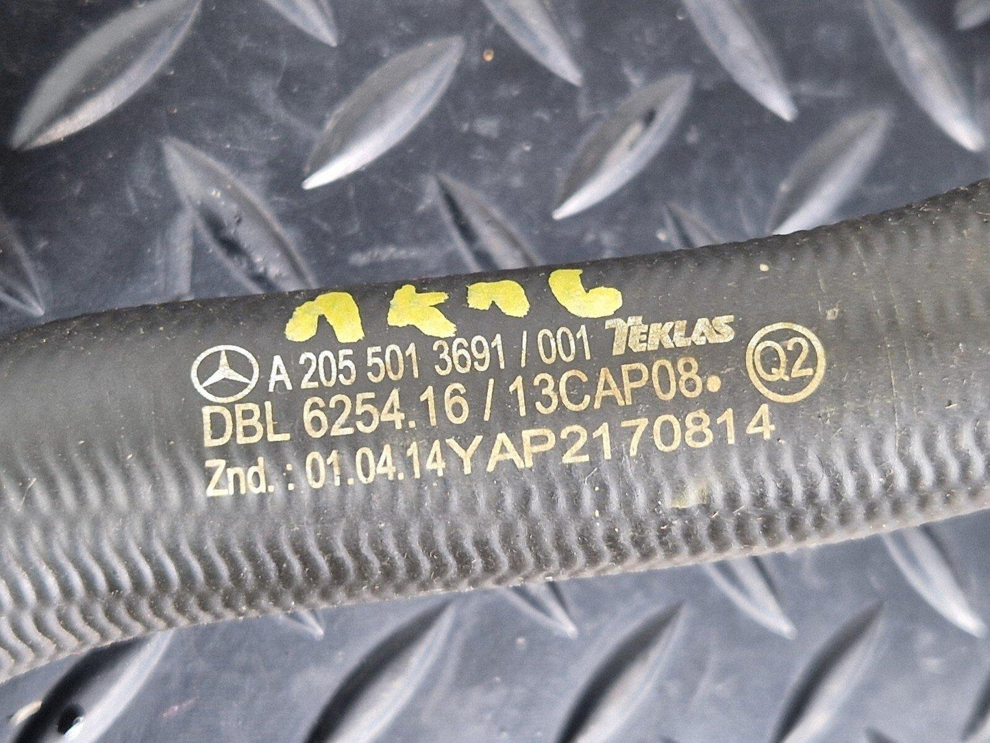 14-21 MERCEDES BENZ W205 WATER COOLANT PIPE HOSE LINE A2055013691
