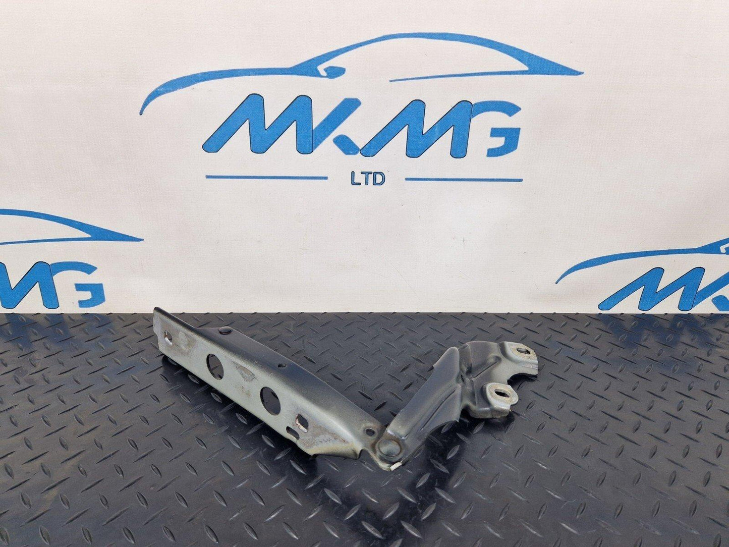 10-18 AUDI A7 4G S-LINE FRONT HOOD BONNET DRIVERS RIGHT SIDE HINGE 4G8823302D