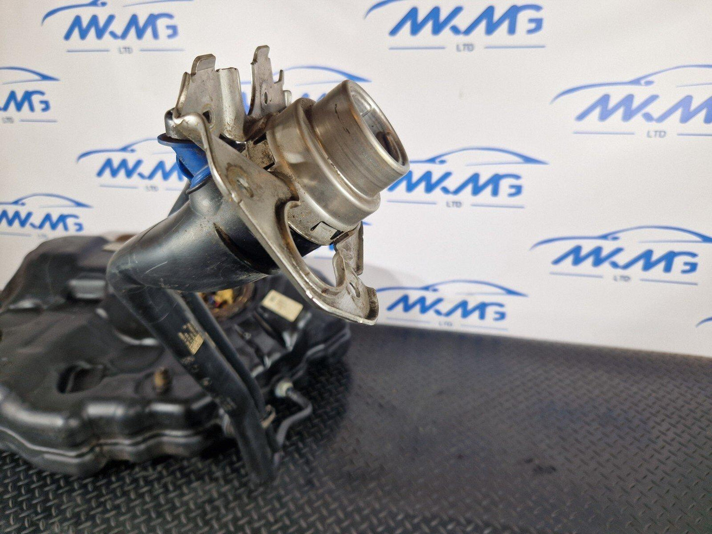 16-19 AUDI A4 B9 AVAN 2.0TDI DIESEL FUEL TANK WITH PUMP 8W0201021CG 8W02012WD