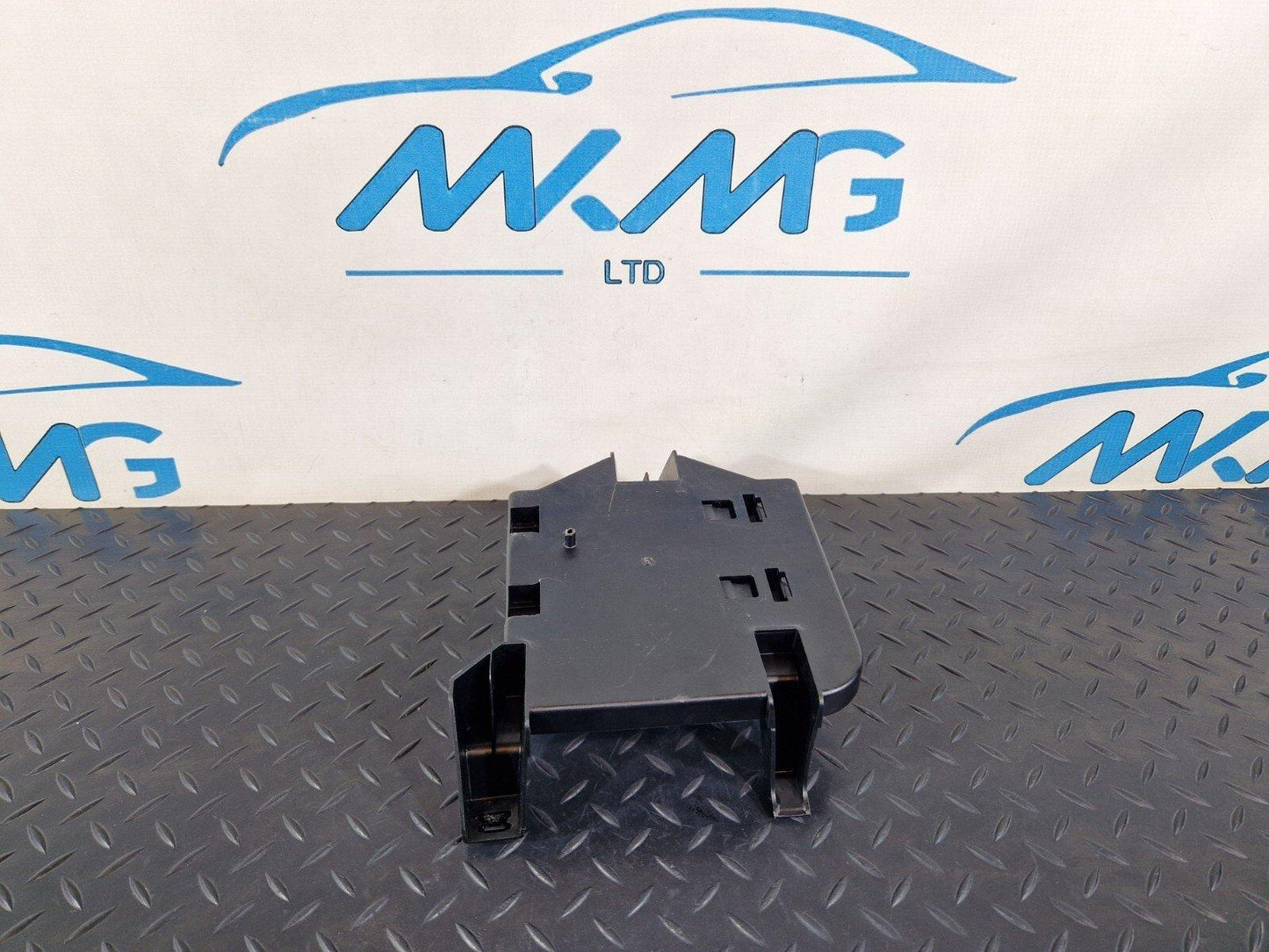 10-15 AUDI Q7 4L GENUINE HYDRAULIC PUMP CONTROL MODULE HOLDER BRACKET 4L0927131