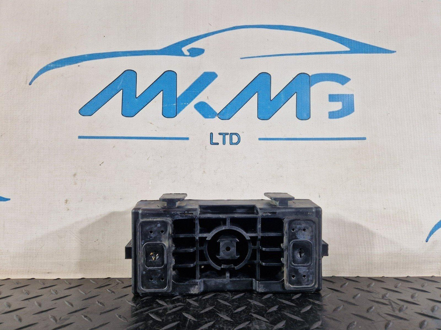 16-19 MERCEDES BENZ GLE W166 JACK SUPPORT MOUNT REAR FITS L/R A1666900334