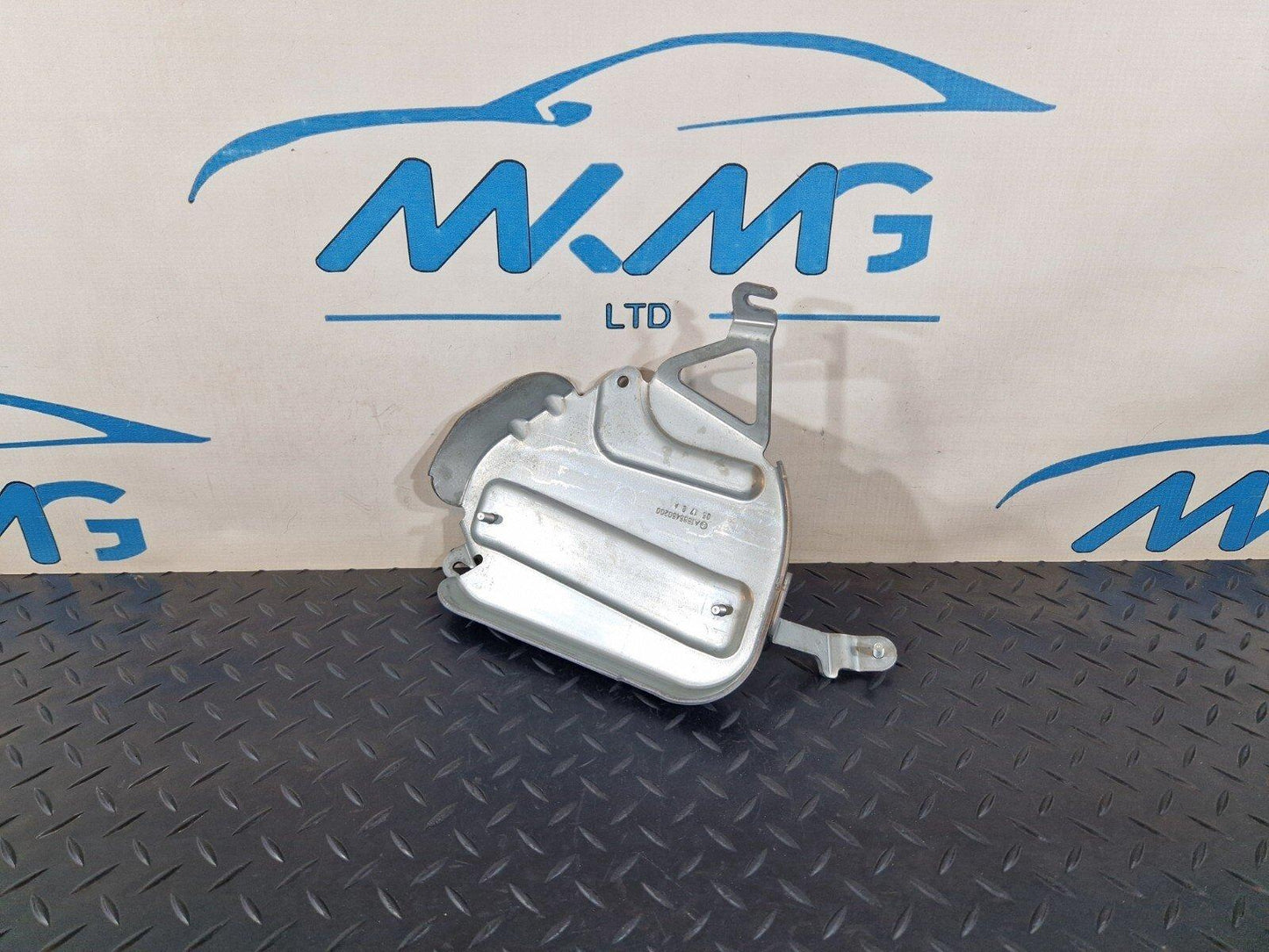 14-19 MERCEDES BENZ GLA X156 GENUINE CONTROL UNIT HOLDER BRACKET A1565450200