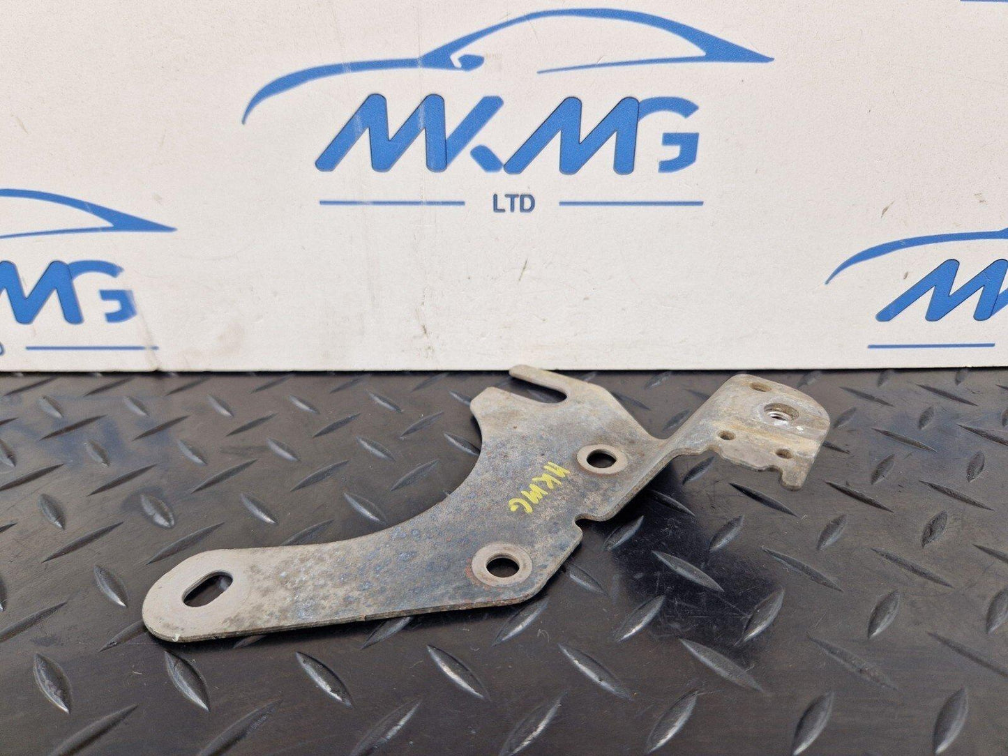 18-ON MERCEDES BENZ A CLASS W177 GENUINE HOLDER CATALYST A208185586