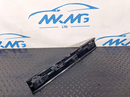 16-22 BMW X1 F48 SIDE SKIRT MOUNTING BRACKET CENTRE MIDDLE RIGHT SIDE 7332332