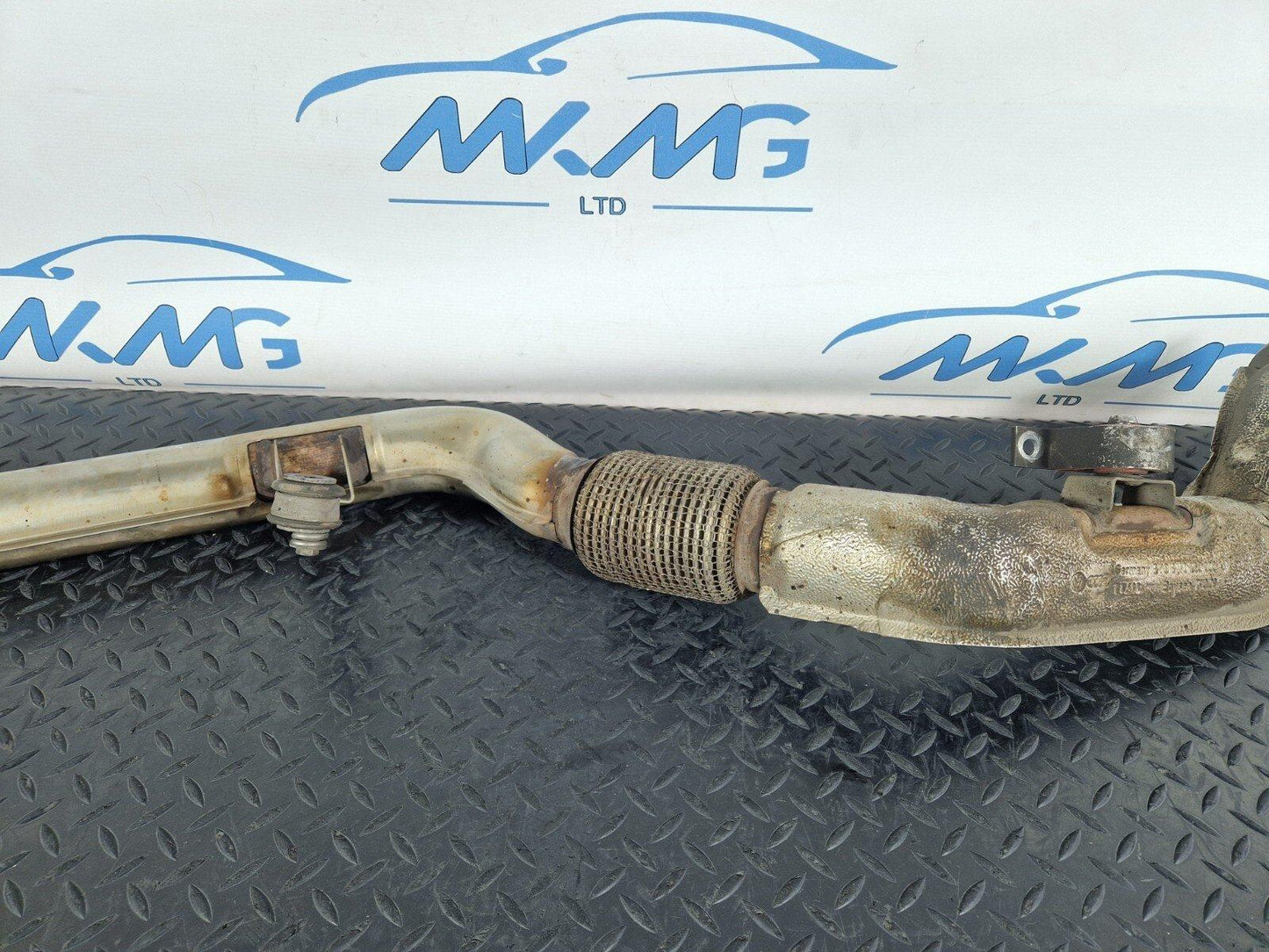 16-19 AUDI A4 B9 S-LINE GENUINE 2.0TDI EXHAUST PIPE 8W0253300AN