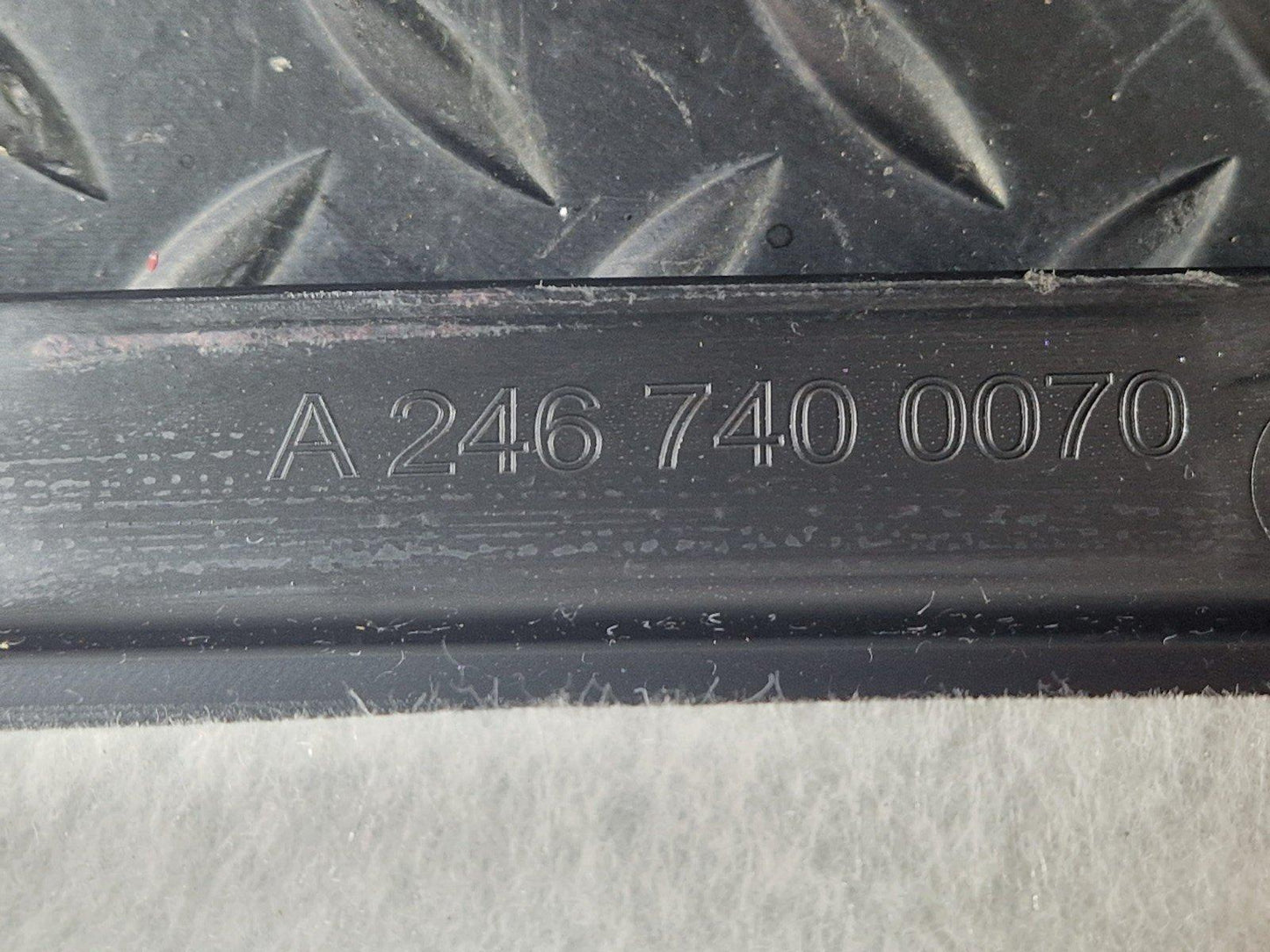 12-18 MERCEDES BENZ B-CLASS W246 OEM REAR BOOT TAILGATE TRIM A2467400070