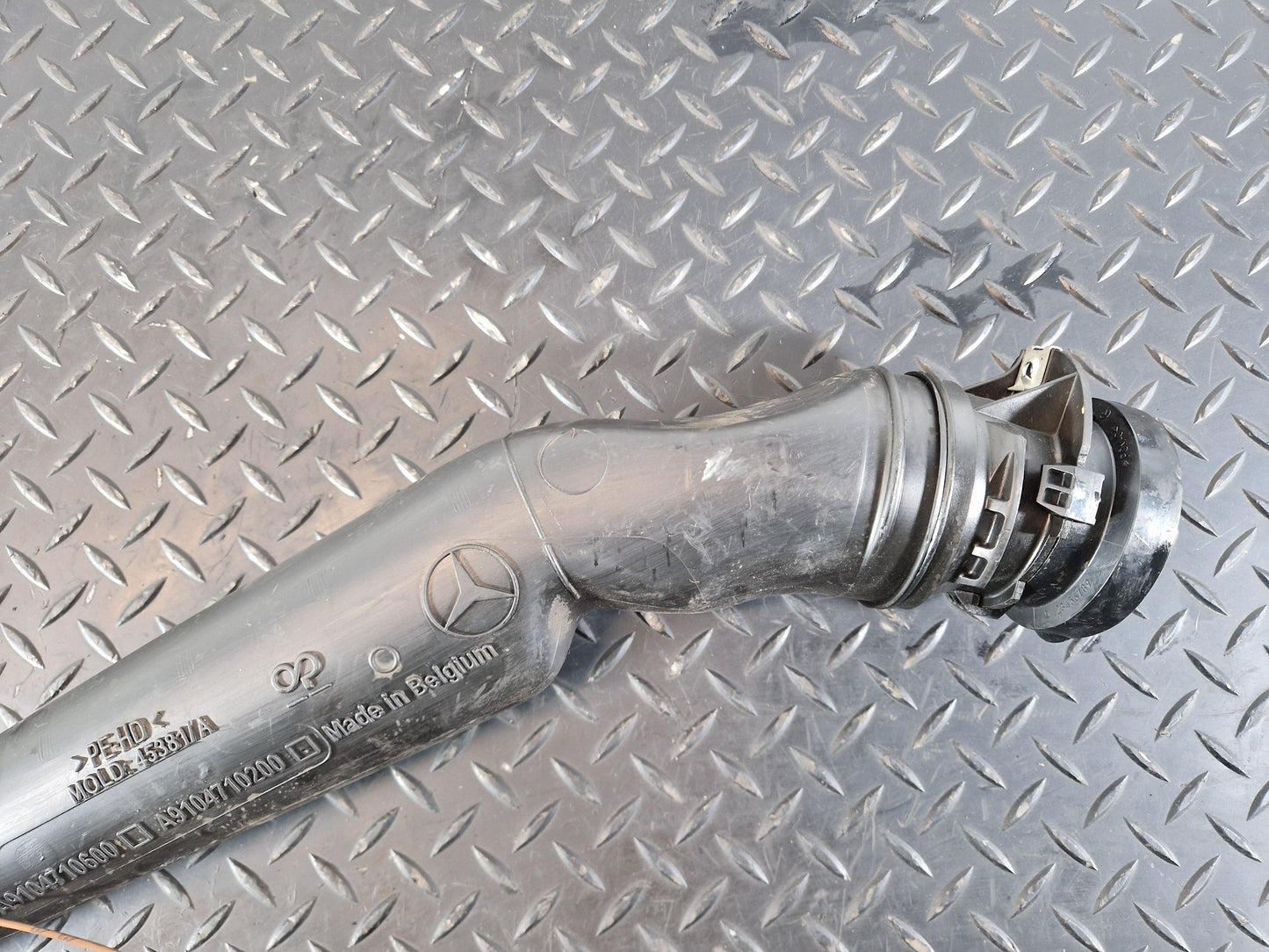 Mercedes-Benz Sprinter W907 2.1CDI Fuel Tank Neck Filler Pipe A9074711000