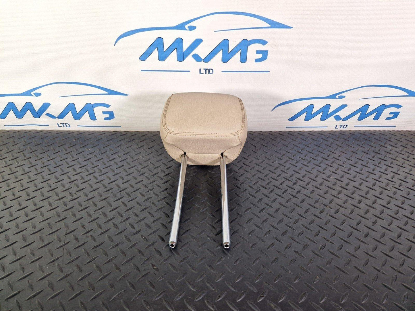 14-21 MERCEDES BENZ W205 REAR CENTER SEAT BEIGE LEATHER HEADREST A2059701950
