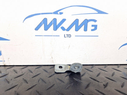 16-19 AUDI A4 B9 GENUINE OEM FRONT RIGHT DRIVER SIDE WING BRACKET 8W0821470