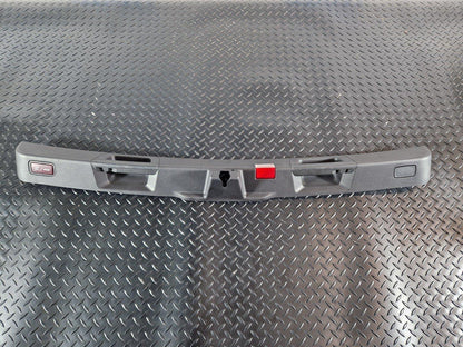 11-19 MERCEDES BENZ ML W166 REAR TAILGATE LOWER COVER LATCH TRIM A1667400572