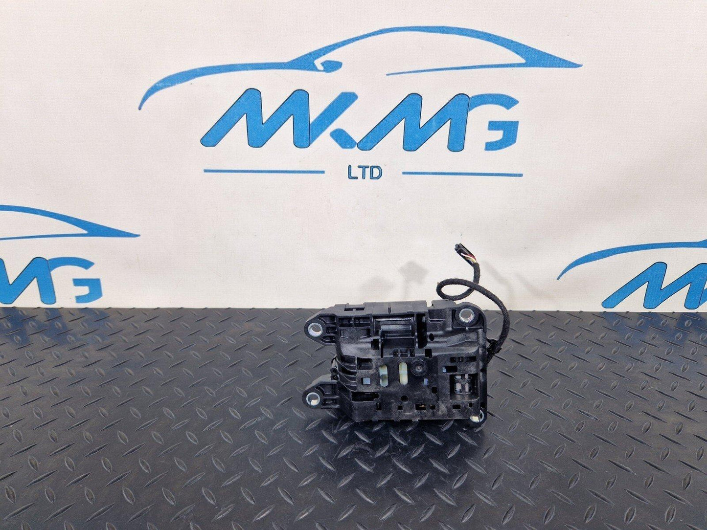 16-19 AUDI A4 AVANT B9 S-LINE GENUINE GEAR SHIFT MECHANISM 8W2713041E