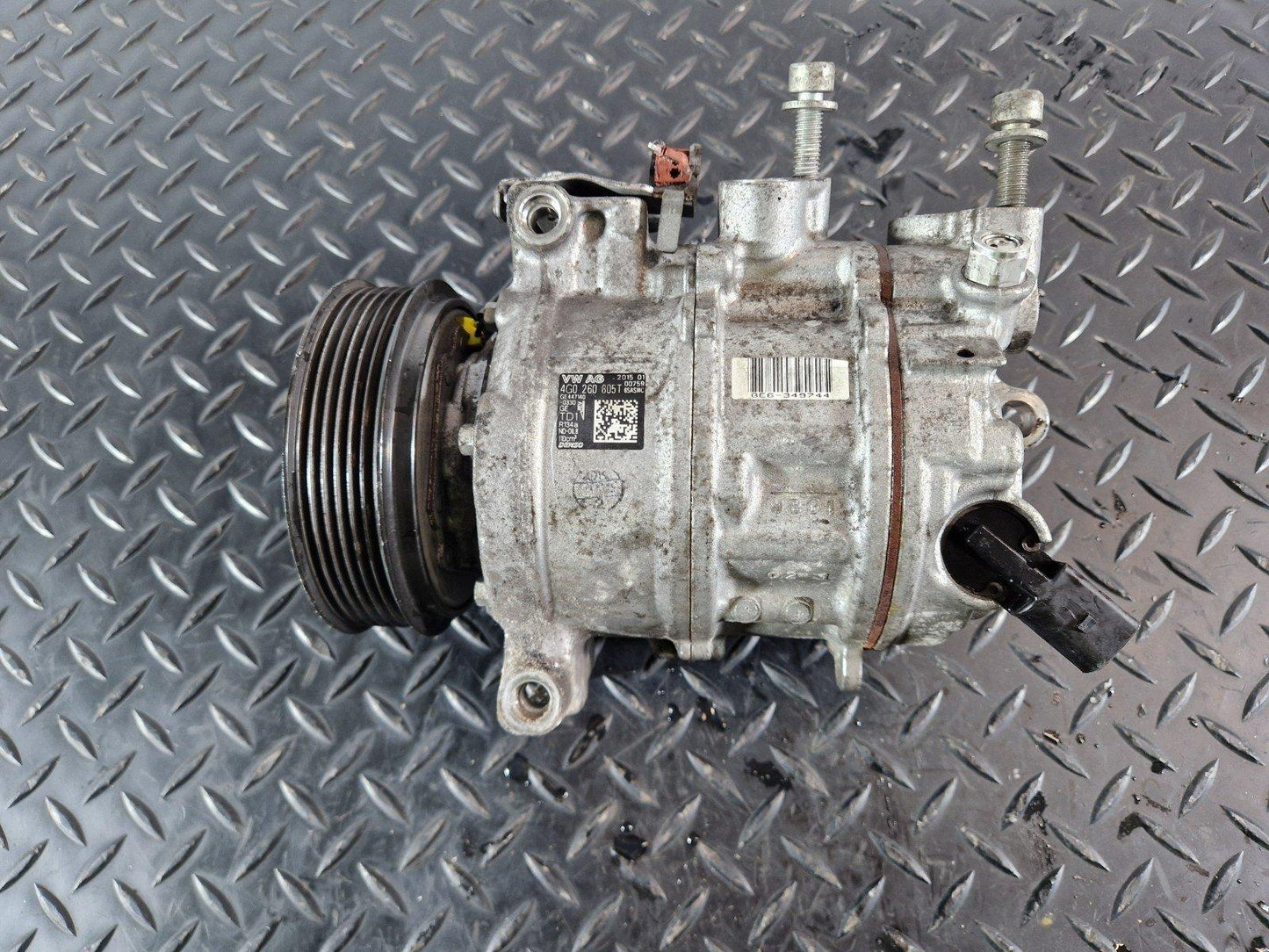 12-18 AUDI A6 C7 2.0 DIESEL GENUINE A/C AIR CON COMPRESSOR PUMP 4G0260805T
