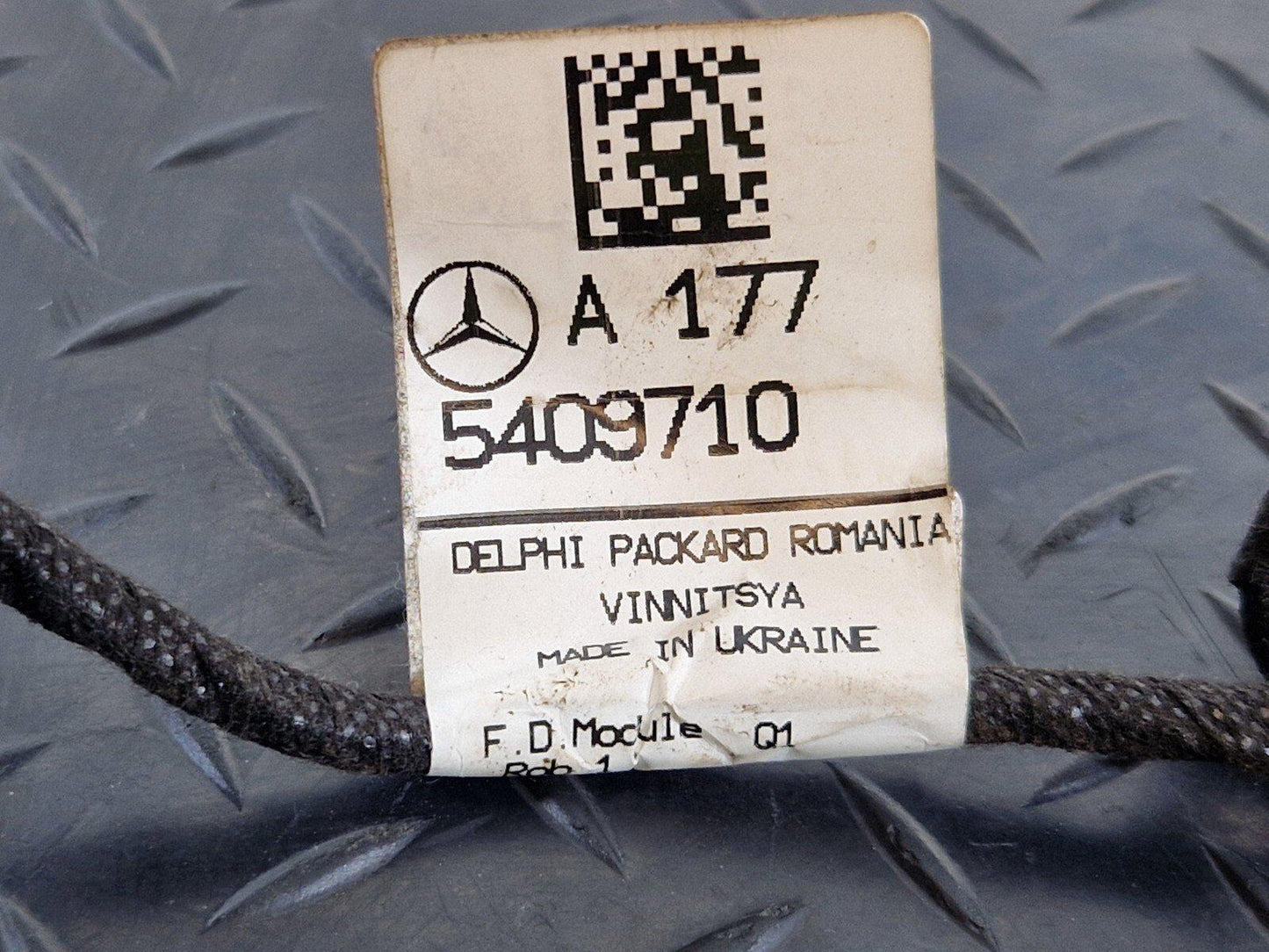 18-ON MERCEDES BENZ A CLASS W177 OEM FRONT RIGHT WIRING LOOM A1775409710